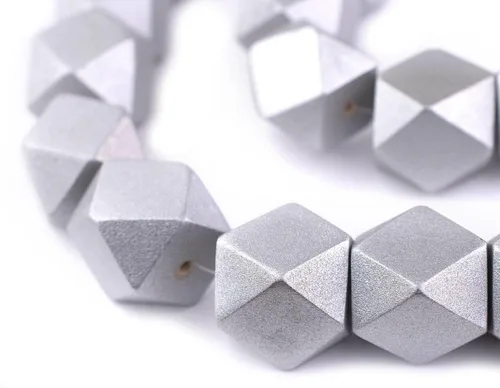 Miniatura 75 de TheBeadChest - Cuentas de madera de cubo sin esquinas azul azul: cuentas orgánicas naturales de corte de diamante de 0.787 in para la fabricación
