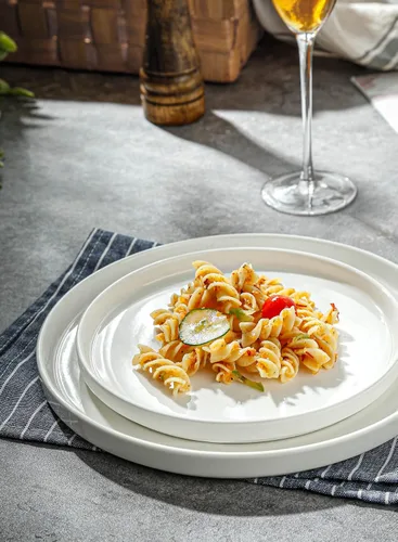 Miniatura 4 de Onniyor Juego de platos llanos de porcelana, platos redondos para ensalada de postre, platos para servir de 10 pulgadas, platos planos resistentes a