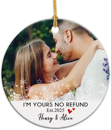 Miniatura 14 de Adorno de cerámica personalizable con texto en inglés «Our First Christmas Together As Mr and Mrs 2024», adorno personalizado para parejas recién