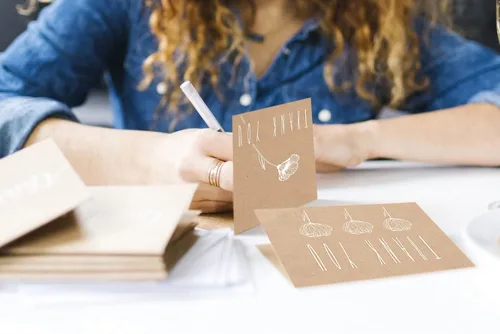 Miniatura 4 de Purple Q Crafts Tarjetas de agradecimiento de 4 x 6, paquete de 20 unidades de papel marrón para manualidades, 4 diseños de tarjetas de felicitación
