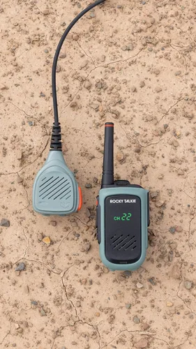 Miniatura 3 de Rocky Talkie Expedition Radio de 5 Vatios con Micrófono de Mano Impermeable - Radio GMRS con Impermeabilización IP67, Walkie Talkie de Largo