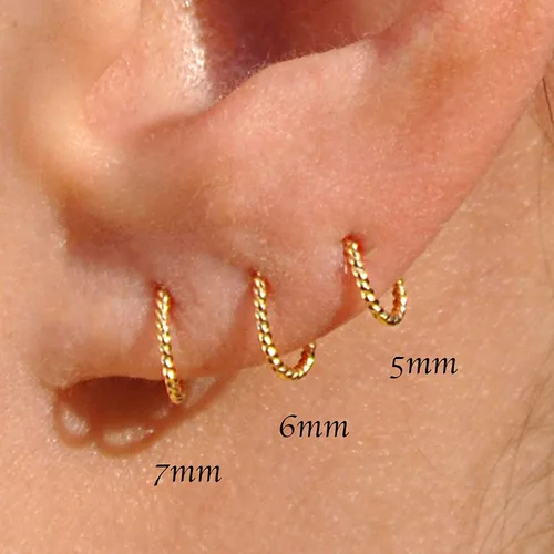 Miniatura 5 de Piercing de aro de plata de ley calibre 20 hecho a mano para el tabique de las cejas, cartílago, nariz, tragus