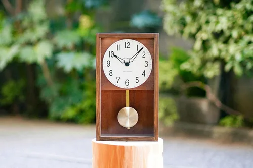Miniatura 2 de Reloj de pared con péndulo, reloj de escritorio japonés hecho a mano con madera maciza de haya, roble y nogal, sin tictac, funciona