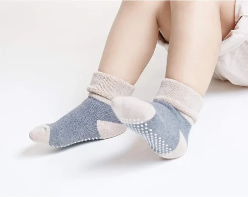 Miniatura 2 de VWU - Medias de altura media con antideslizante, de algodón grueso y cálido, unisex, talla 0-6T, paquete de 6 pares