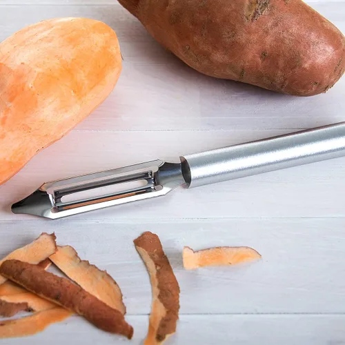 Miniatura 7 de Rada Cutlery Deluxe - Pelador de verduras (R141), hoja giratoria de acero inoxidable de 2 pulgadas, mango plateado, paquete de 2