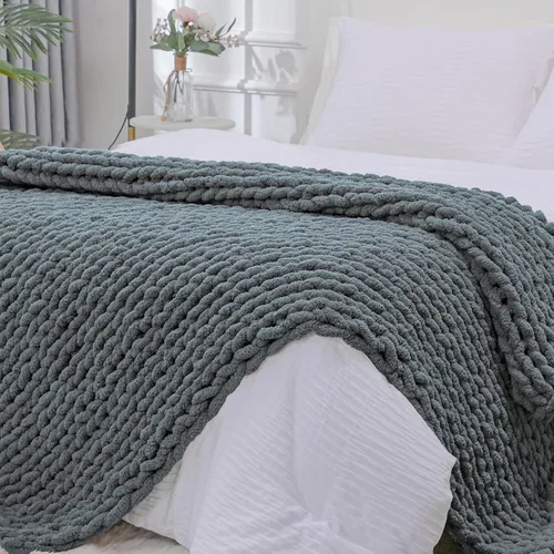 Miniatura 39 de Bigacogo Manta de punto grueso para sofá, 51 x 63 pulgadas, 100% tejida a mano con hilo de felpilla grueso jumbo, acogedoras y suaves mantas grandes