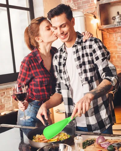 Miniatura 6 de Cuchara de cocina para utensilios de cocina antiadherentes, ideal para cocinar y servir silicona mate resistente sin BPA, cuchara con mango de Verde