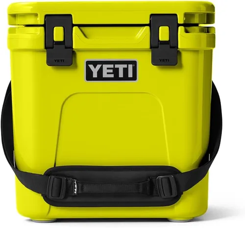 Miniatura 12 de YETI Roadie 24 2.0 - Enfriador duro con correa de hombro DoubleDuty y tapón de drenaje Carbón