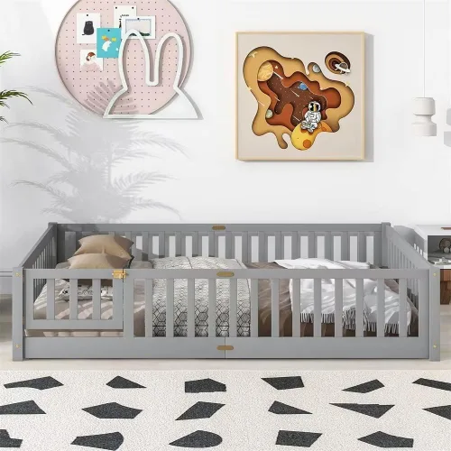 Miniatura 3 de Cama de suelo tamaño Queen, marco de cama Montessori de madera maciza con barandillas en forma de valla, puerta pequeña y listones de madera