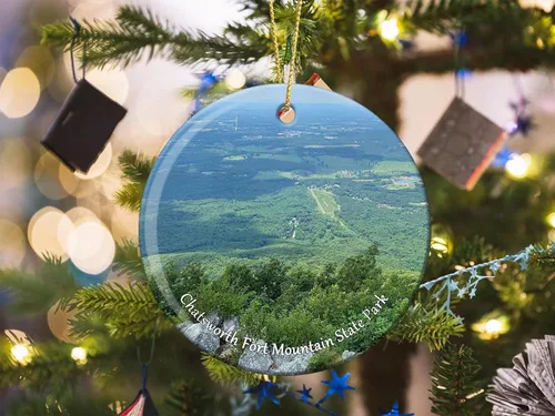 Miniatura 2 de Chatsworth Fort Mountain State Park Georgia USA America Adornos de Navidad para árbol colgante de cerámica de doble cara, decoración de Navidad