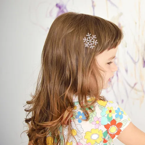 Miniatura 9 de Beaupretty Pinzas para el cabello con diseño de copo de nieve de Navidad, 8 unidades, pasadores de diamantes de imitación para mujeres y niñas