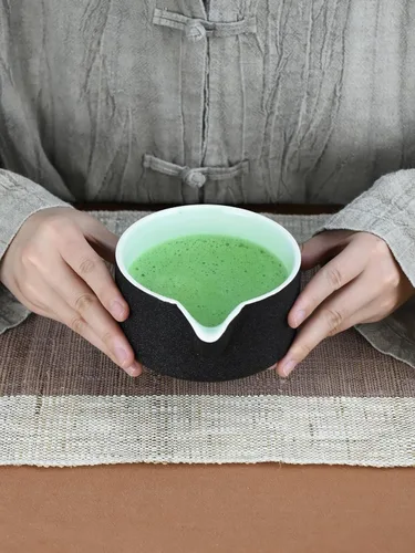 Miniatura 5 de Juego de herramientas de matcha Artcome Premium en negro, incluye tazón de matcha con asa, batidor, soporte, cuchara y manual