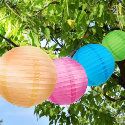 Miniatura 3 de DazzLiteer 12 linternas de papel blanco con luz LED, decoraciones redondas colgantes de papel para cumpleaños, bodas, fiestas, decoración del hogar