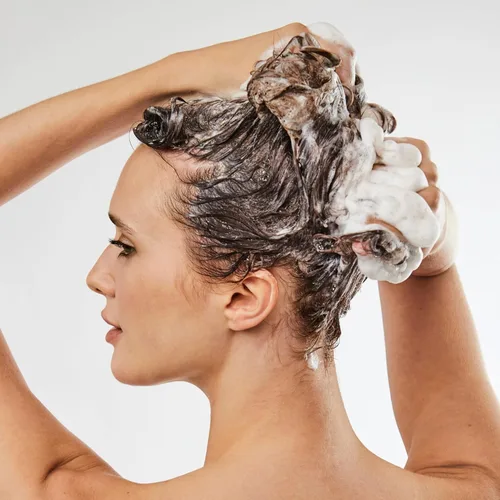Miniatura 4 de Bumble and bumble. Thickening Volumizing Shampoo Lightweight Formula For Instant Fullness Cleanses Without Stripping Color Safe For Fine to