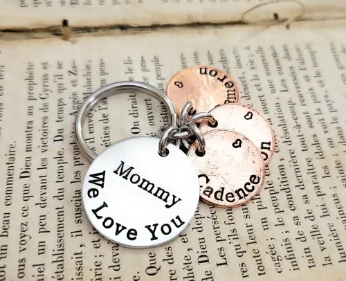 Miniatura 6 de Tucker's Trinkets And Treasures Personalized Bar, We Love You Key Chains, Gift for Mom, Gift for Dad, Family Names