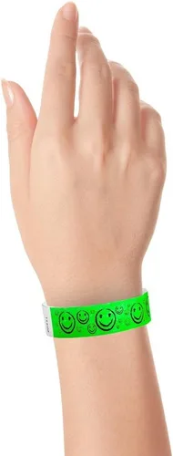 Miniatura 4 de 500 pulseras Tyvek de Wristco con cara sonriente verde neón para eventos, ¾ x 10 pulgadas, impermeables, reciclables, cómodas, resistentes a