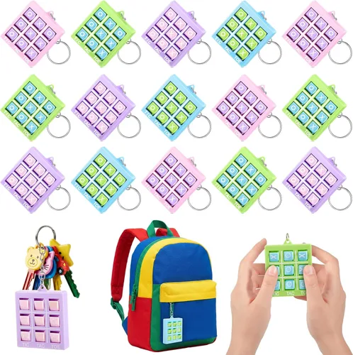 Miniatura 15 de Hicarer 16 llaveros de fiesta de Tic Tac Toe para fiesta de cumpleaños a granel, regalos de fin de año para estudiantes, niños de 8 a 12 años