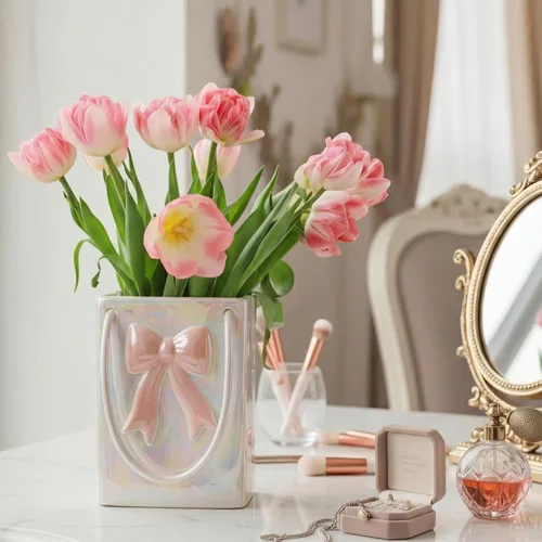Miniatura 2 de Jarrón de flores con lazo rosa de 7.16 pulgadas, florero de cerámica para colgar, decoración de coqueta, centro de mesa de San Valentín para estante