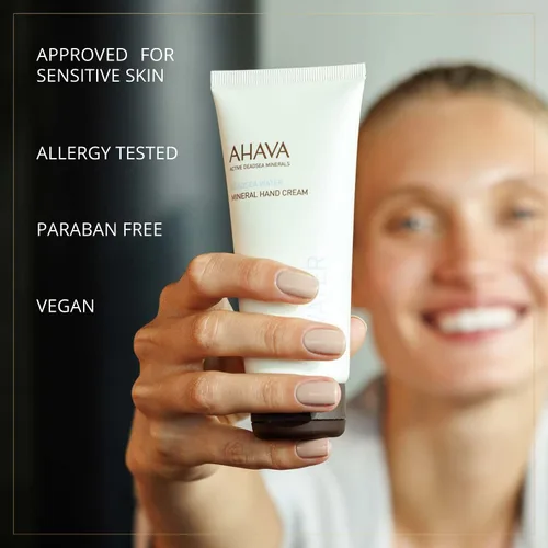 Miniatura 6 de AHAVA Crema de Manos Mineral de Agua del Mar Muerto - Hidratante de Manos para Manos Secas Agrietadas, Absorción Ligera y Rápida, Enriquecida