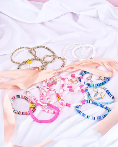 Miniatura 7 de Preppy Heishi - Juego de pulseras de surfista para niñas adolescentes, bonitos aretes estéticos, anillos estéticos preppy coloridos de oro blanco