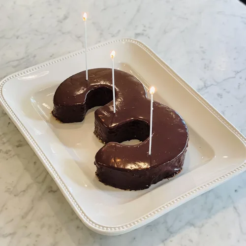 Miniatura 8 de Ateco Molde y cortador de pasteles de números extra grandes, 2, 11 pulgadas de alto, plateado