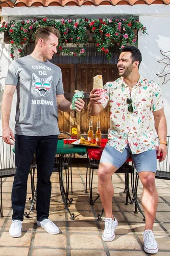 Miniatura 5 de Tipsy Elves Camisas hawaianas para hombres, informales de playa para verano, tela elástica con ajuste moderno