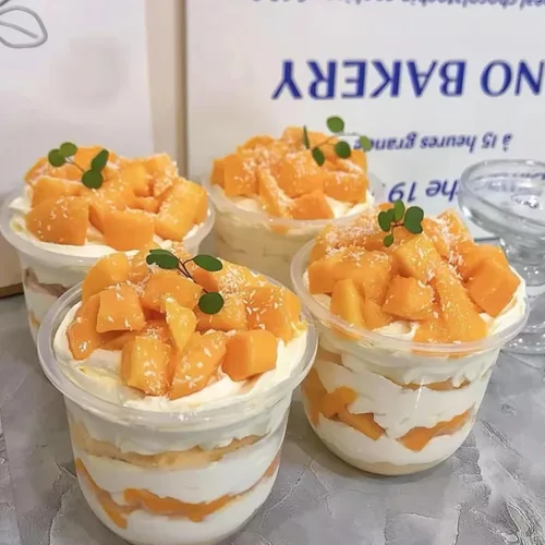 Miniatura 6 de Paquete de 100 vasos de plástico desechables apilables transparentes de 10 onzas con tapas planas, tazas de helado PET de 10.1 fl oz con tapas