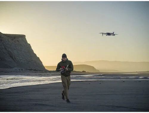Miniatura 7 de DJI Mavic 2 Zoom - Dron cuadricóptero UAV con cámara de zoom óptico, cardán de 3 ejes, video 4K, 12MP, sensor CMOS de 1/2.3", hasta 48mph, gris