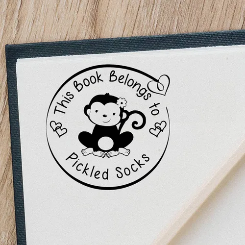 Miniatura 3 de de The Library of Book Stamp – Etiqueta de nombre personalizada para niños autoentintada para libros escolares. Este libro pertenece a un sello