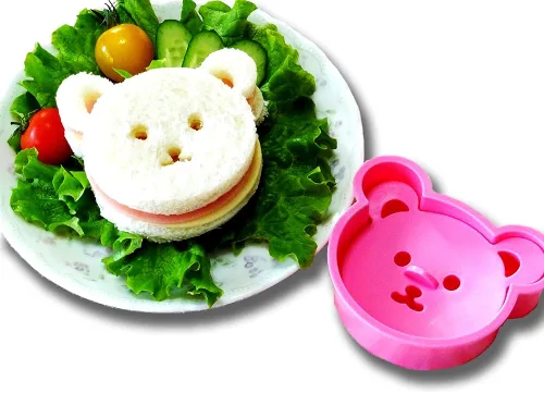 Bonito cortador de sándwiches y galletas Bento de oso. Fácil de 2 pasos. Sin BPA. Fabricado en Japón.