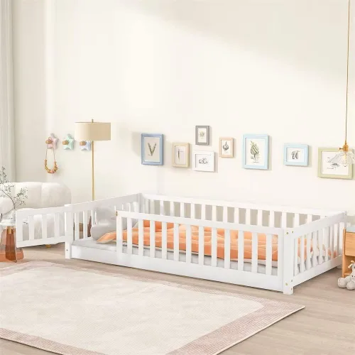 Miniatura 12 de Cama de suelo tamaño Queen, marco de cama Montessori de madera maciza con barandillas en forma de valla, puerta pequeña y listones de madera