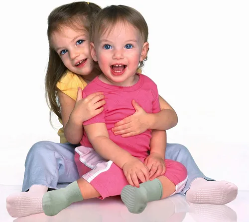 Miniatura 4 de GRPSKCOS Calcetines Antideslizantes para Bebés 12 Pares Calcetines Antideslizantes para Niños Pequeños de 0-7 Años Infantes Niños Pequeños Niños