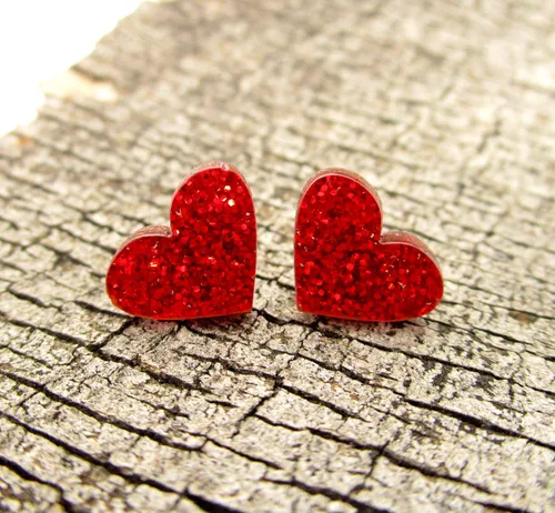 Miniatura 9 de Aretes de corazón con purpurina roja con postes de titanio hipoalergénicos sin níquel