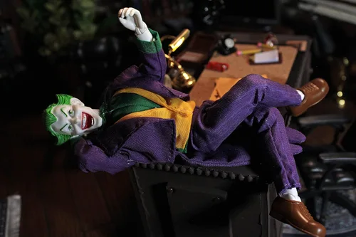 Miniatura 15 de DC Comics - Figura de acción de The Joker de 8 pulgadas