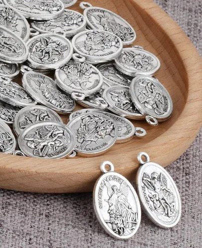 Miniatura 4 de COTTVOTT Colgante de Medalla de San Cristóbal/San José/Arcángel San Miguel/San Benito/Nuestra Señora Gracia Guadalupe para Collar de Rosario