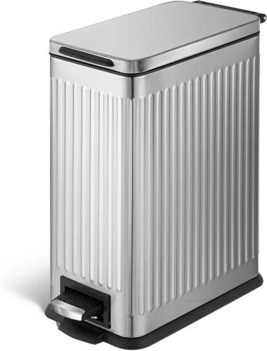 Home Zone Living - Cubo de basura pequeño de 3 galones con tapa y pedal para pisar, de acero inoxidable con diseño estriado delgado para el hogar y