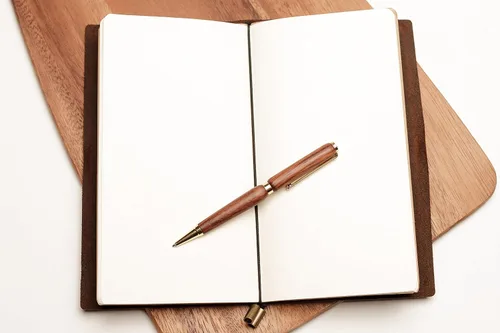 Miniatura 4 de WANDERINGS Cuaderno A5 Travelers hecho a mano, de cuero auténtico, 6 x 8.5 pulgadas, diario de viaje recargable con soporte para bolígrafo