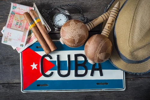 Miniatura 5 de Paquete de 12 Las bebidas variadas favoritas de Cuba Un surtido de refrescos de 4 Jupina, 4 Ironbeer y 4 Materva Un paquete de Mix Pop