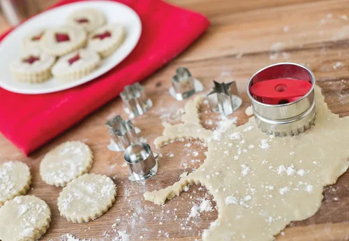 Miniatura 3 de Fox Run, Linzer - Juego de cortadores de galletas de 2.5 x 2.5 x 1.75 pulgadas, acero inoxidable, 6 piezas