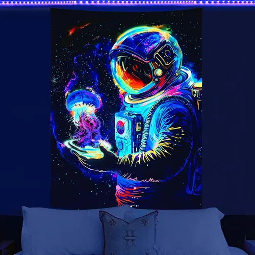 Miniatura 5 de Accnicc Tapiz espacial de astronauta con luz negra para dormitorio, estético, reactivo a los rayos UV, neón espacial, medusa, galaxia, tapices