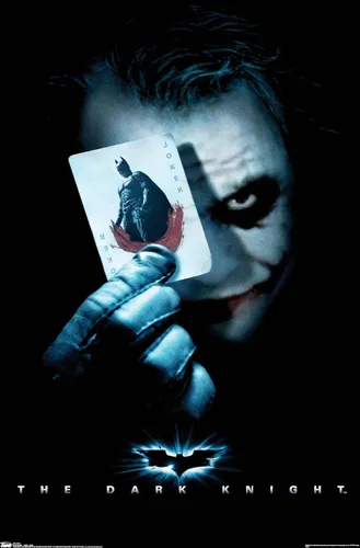 Trends International Póster de pared de la película de DC Comics - The Dark Knight - The Joker con Batman Playing Card de 14.725 x 22.375 pulgadas,