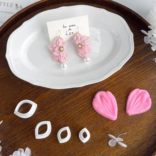 Miniatura 2 de meeeyya Cortadores de arcilla de pétalos de flores para hacer aretes, 4 cortadores de arcilla con 1 molde de arcilla polimérica de prensa