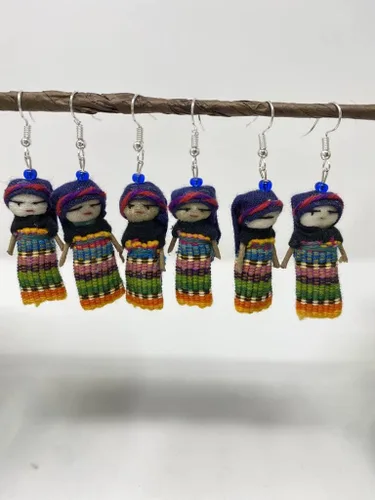Miniatura 3 de Aretes de muñeca preocupada por Sam & Nala, muñeca Worry Eater de Guatemala, completamente hechos a mano de tela guatemalteca, hipoalergénicos, 1.5