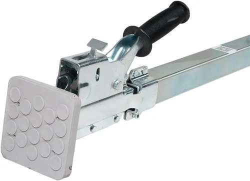 Miniatura 8 de Mytee Products Barra de carga de gato de carga de 86 a 114 pulgadas con tubo de acero cuadrado soldado y patas de goma pivotantes atornilladas