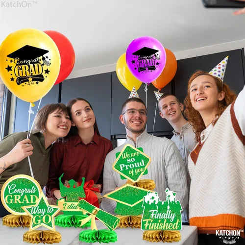 Miniatura 8 de Decoraciones de graduación 2026, centros de mesa de graduación verdes y dorados para mesas 2026 – Paquete de 9 Decoraciones de nido de abeja