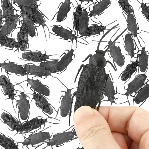 Miniatura 10 de Diueoly Cucarachas falsas, 100 piezas de cucarachas falsas de plástico, divertidos juguetes de chiste, cucarachas falsas realistas, bromas, regalos