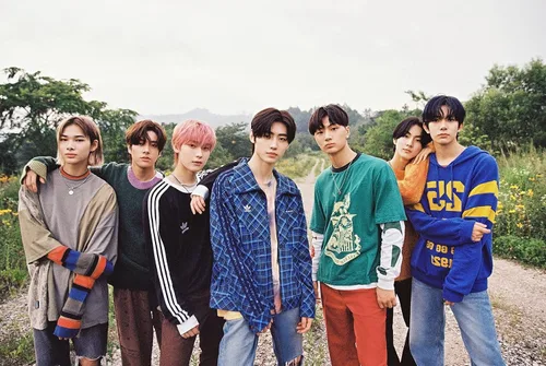 Miniatura 4 de ENHYPEN Dimension : Dilemma 1st Album SCYLLA Ver 1p Folding Poster On Pack+PhotoBook+Lyric Book+1p PhotoCard+1p Hologram PhotoCard+1p