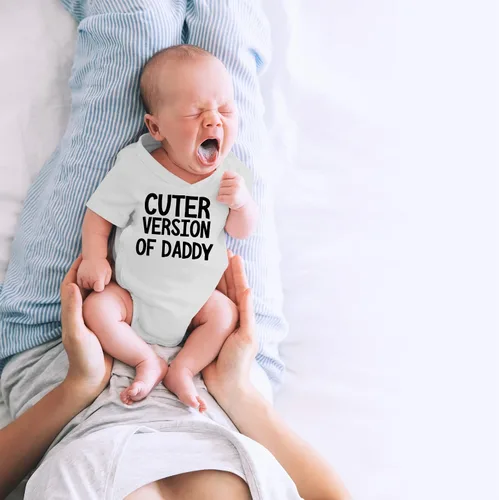 Miniatura 5 de CBTwear Cuter Version of Daddy - Dad to Be Announcement - Lindo body de bebé de una pieza
