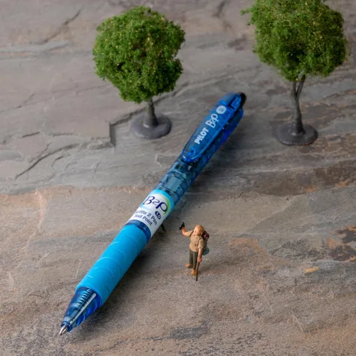 Miniatura 4 de PILOT B2P - Bolígrafo recargable y retráctil de botella a bolígrafo, hecho de botellas recicladas, punta media, tinta negra, paquete de 2 (32805)