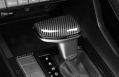Miniatura 3 de Pomo de palanca de cambios de fibra de carbono ABS para auto, cubierta, moldura, protector adhesivo compatible con Hyundai Elantra 2021-2025 CN7